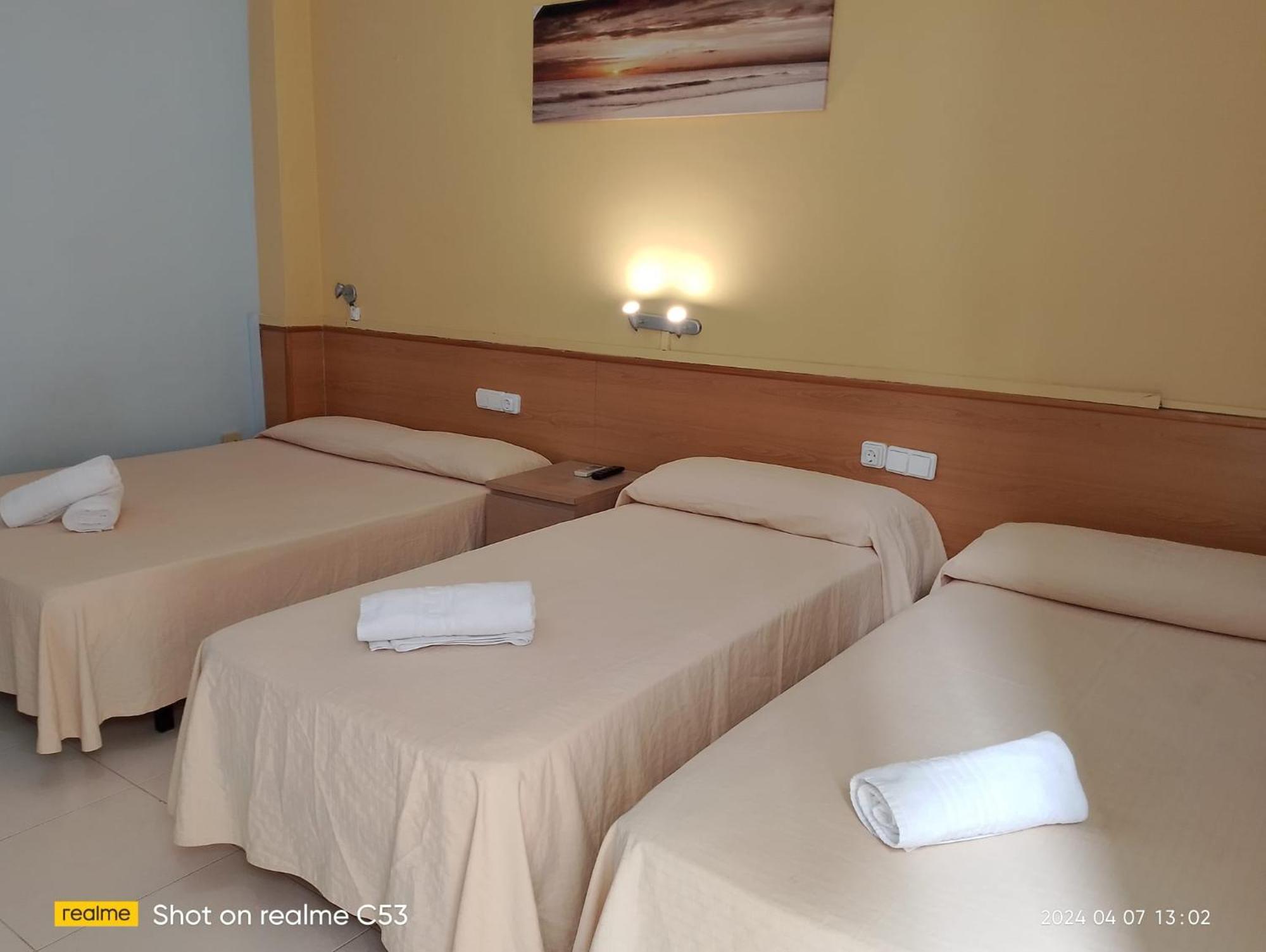 Hotel Sant Jordi Segur de Calafell Exterior photo